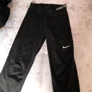 NIKE CAPRIS